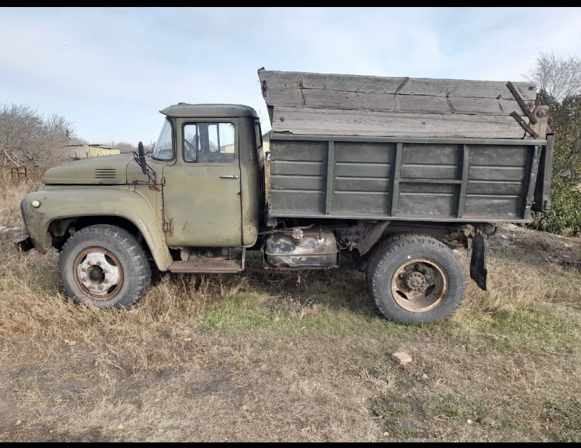 Продам автомашину зил 130