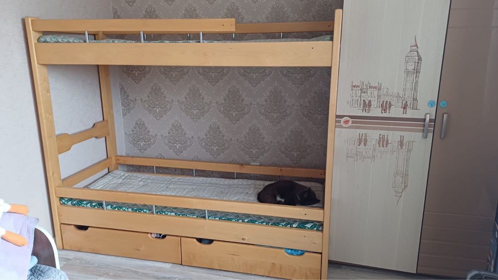 Продается детская двух ярусная кровать