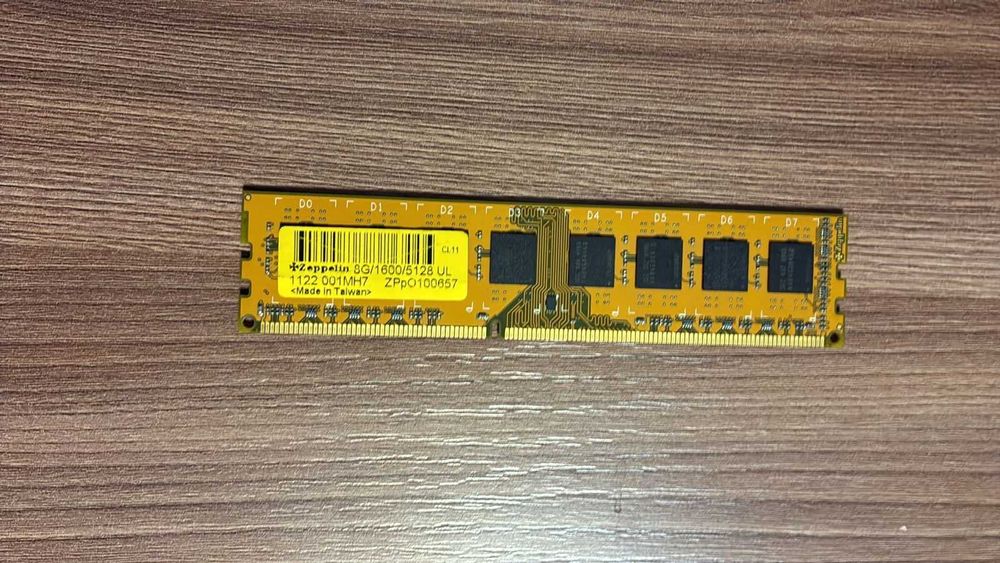 DDR3 8Gb 1600 Zeppelin б\у