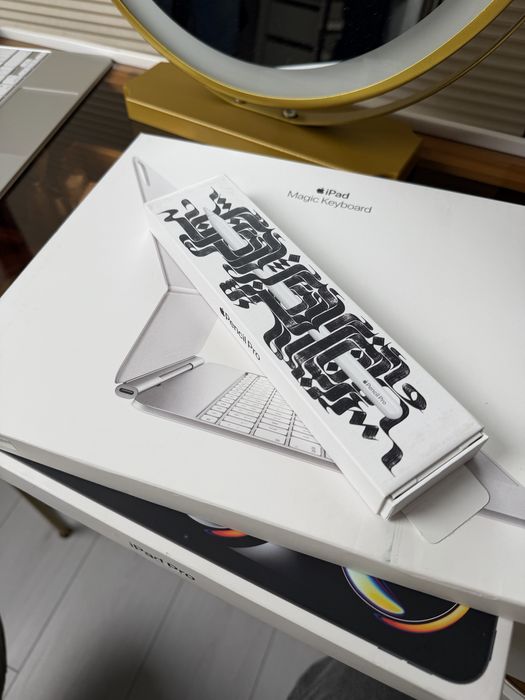 Tableta iPad Pro 13" M4 1 TB + Apple Pencil Pro + Keyboard