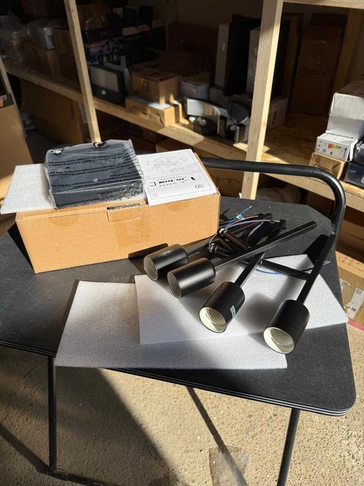 Plafoniera neagra superba