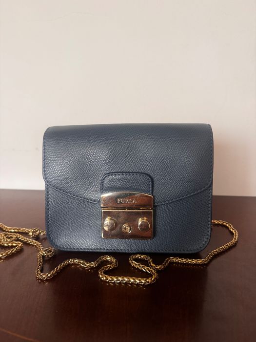 Furla Metropolis като нова