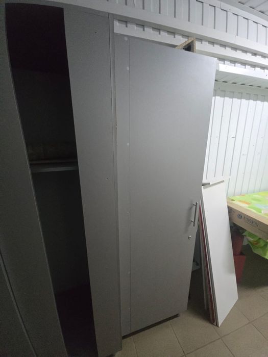 Продам шкаф в хорошем сост