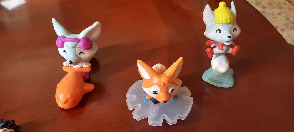 Продам игрушки киндера