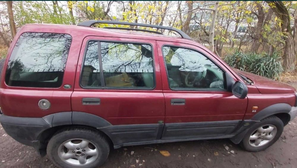 На части: Landrover Freelander