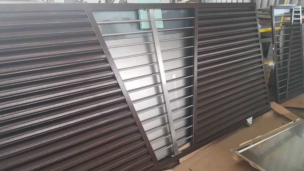 Gard metalic, porti, panouri gard, balustrade – productie proprie