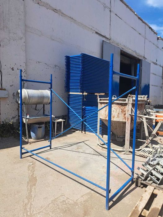 Строительные леса (Фасадные леса)