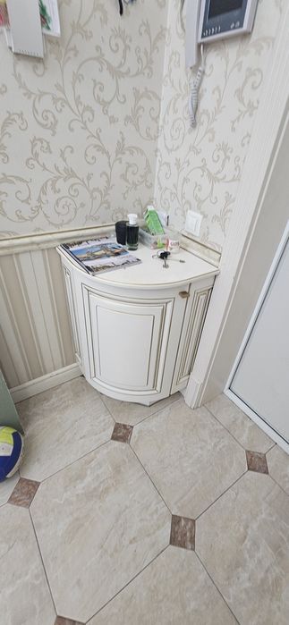 Продам встроенный шкаф в прихожей