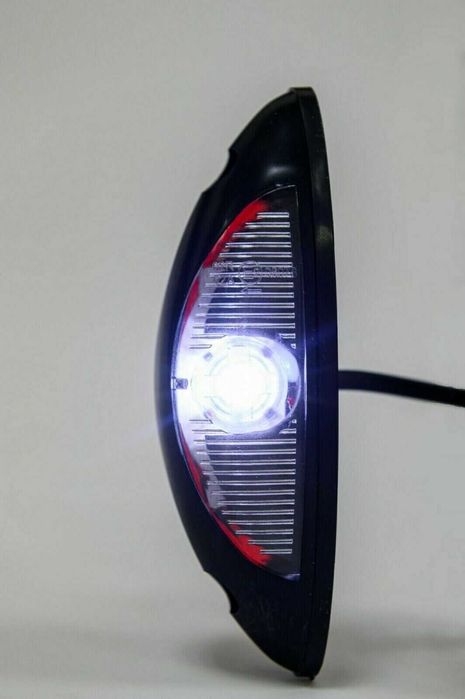 1 бр. LED ЛЕД габарити за вертикален монтаж за камион бус Тир 12-24V