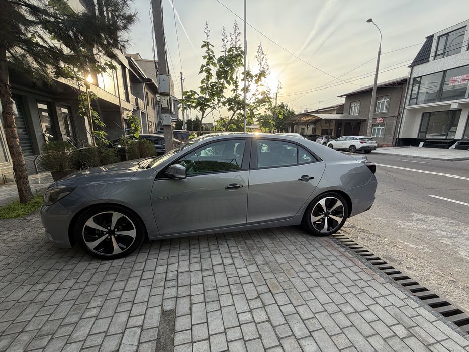 Малибу 1? Нима бу? Малибу 3!