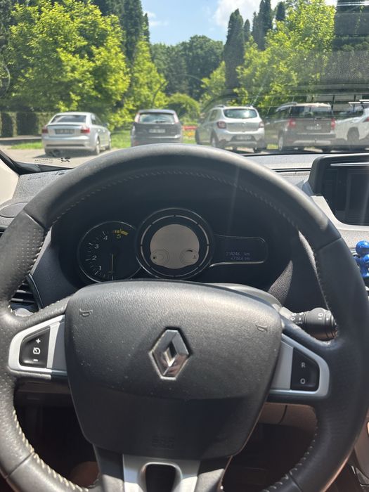 Vând Renault Megane III