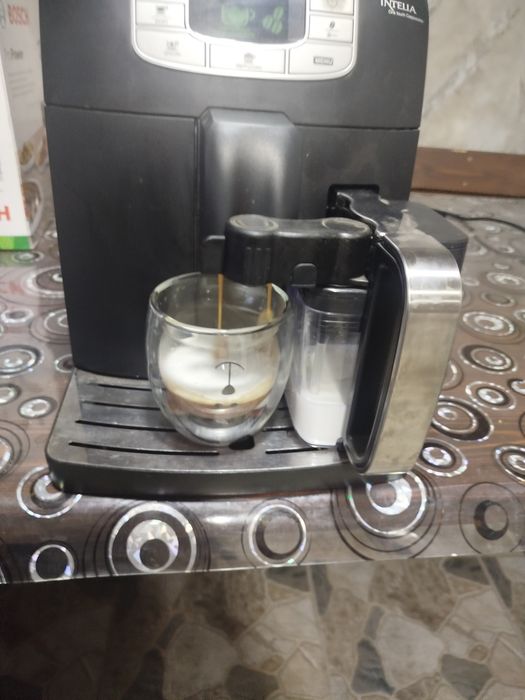 Кафеавтомат саеко интелия капучино