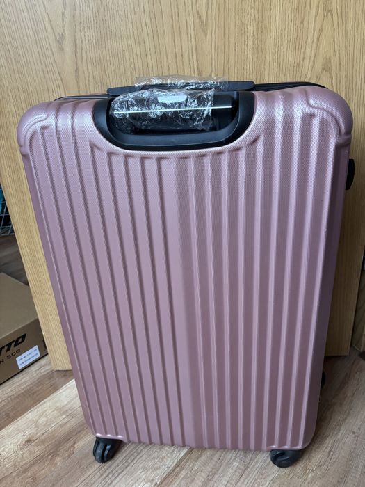 Голям куфар за чекиран багаж, розов, ползван веднъж