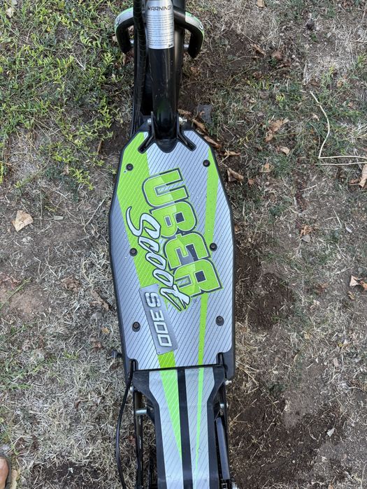 Тротинетка Uber Scoot,300W двигател.Чисто нови батерий