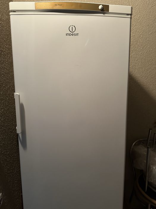 Морозильная камера, вертикальная