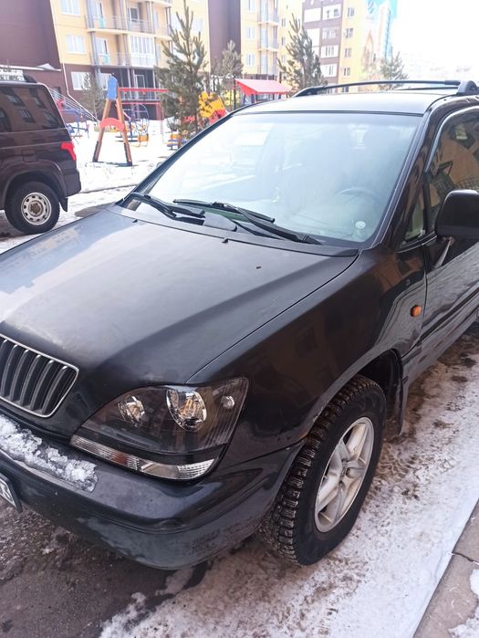 Продам машину Лексус Рх 300