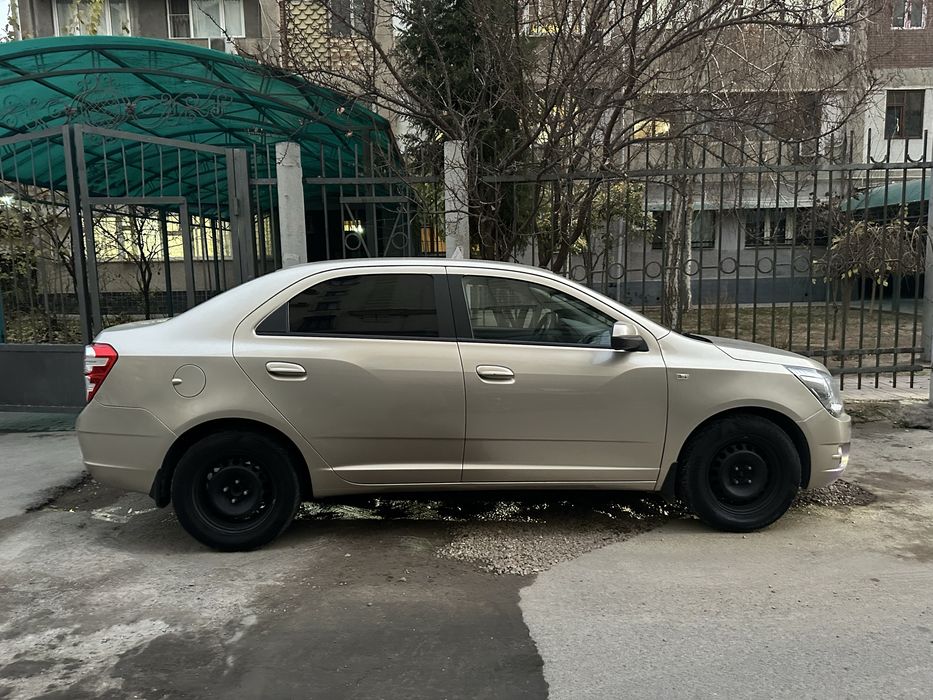 Chevrolet Cobalt sotiladi