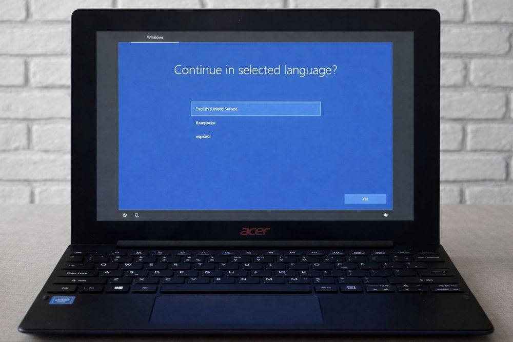 2 в 1 ЛАПТОП / ТАБЛЕТ Acer Aspire Switch +  подаръци