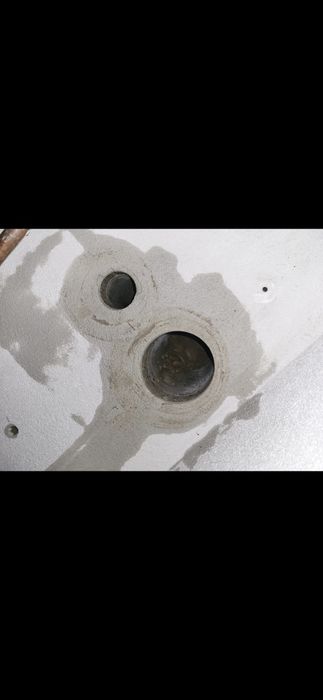 Găuri prin carotare