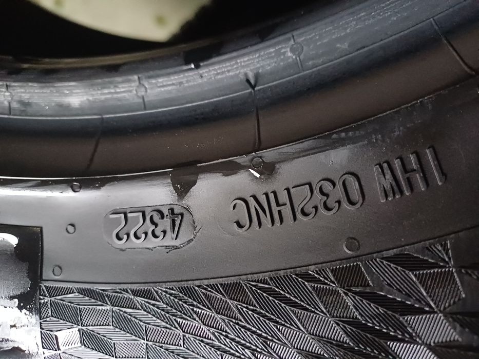Гуми 215/60/16 Континентал