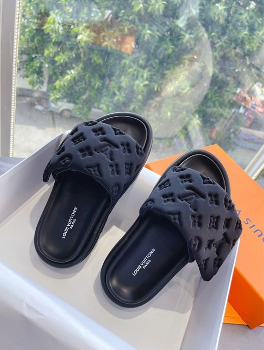 Papuci Louis Vuitton dama