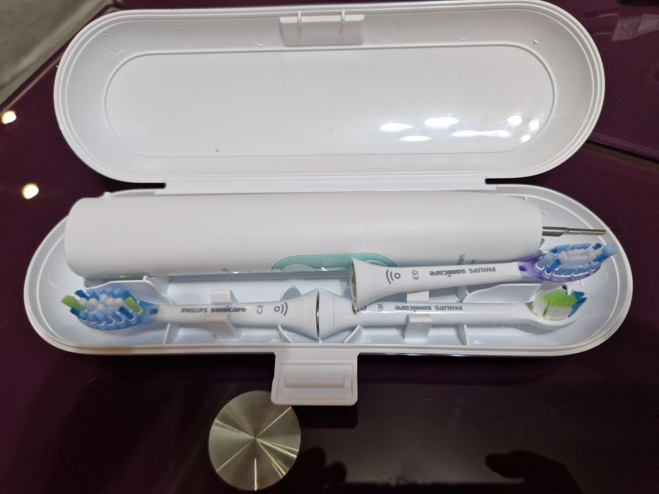 Електрическа четка