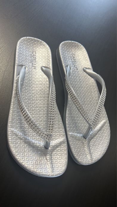 Adidași Guess papuci Tommy Hilfiger GBG Capelli