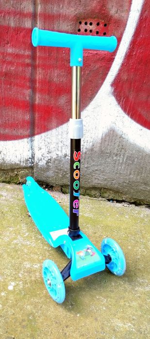 Trotineta/pliabilă/ 3+ ani