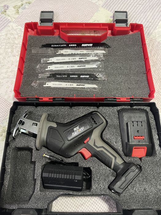 Продам сабельную пилу