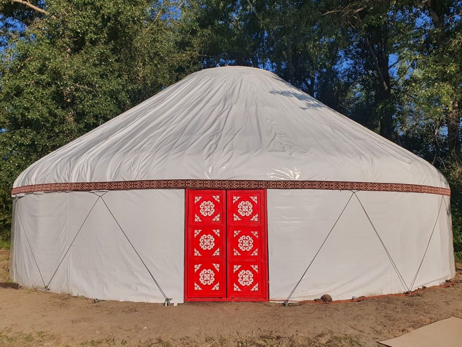 Юрта! Диаметр 12 метров! Высота 6 метров!