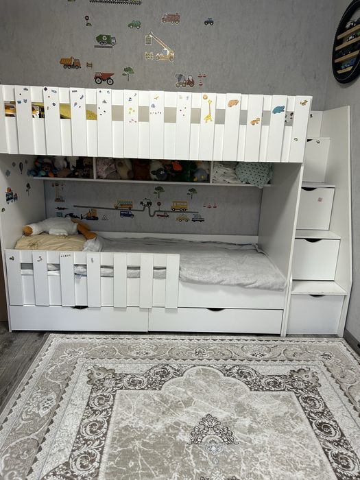 Продам двухярусную кровать