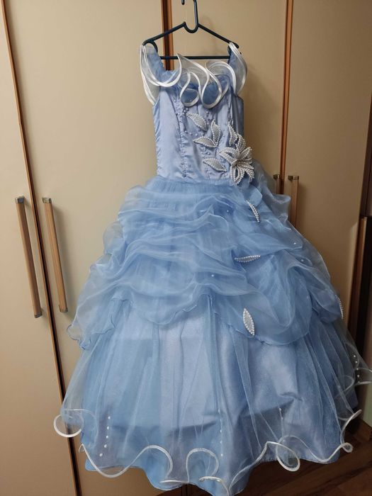 Продам платье для девочки