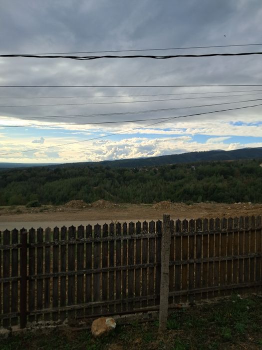 Teren intravilan de vânzare