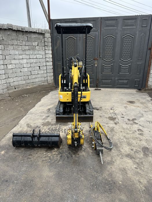 Мини экскаватор гидромолот бор