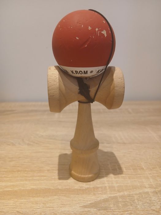 Kendama in stare bună.