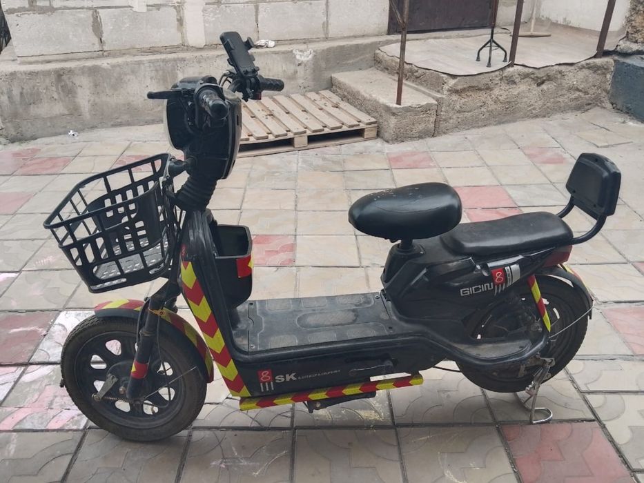 Продам Электрически самокат
