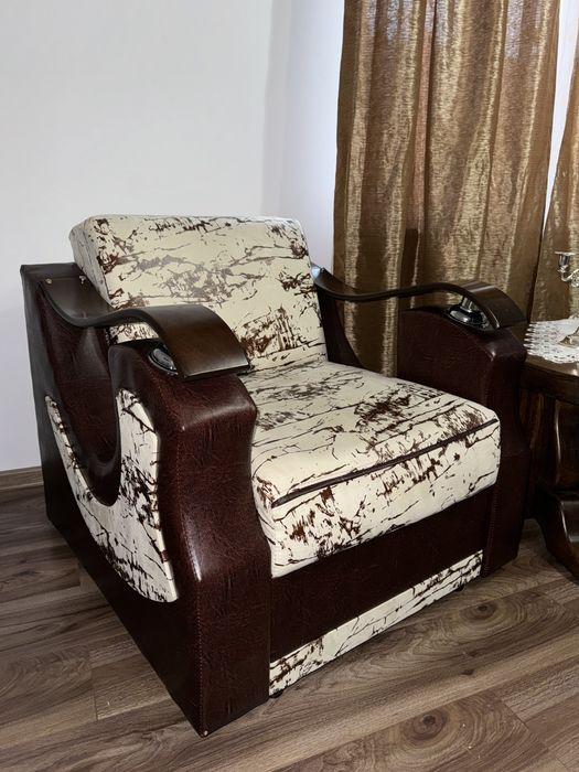 Canapea extensibila + 2 fotolii