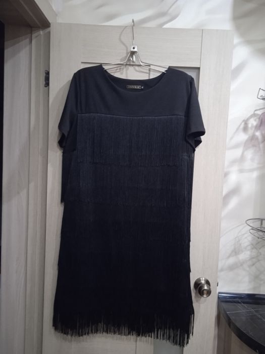 Женская одежда. Платье