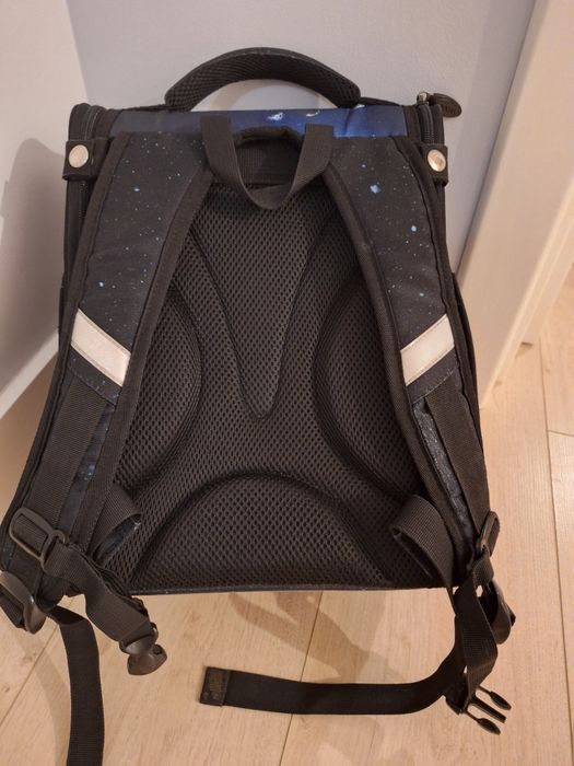 Продам рюкзак школьный