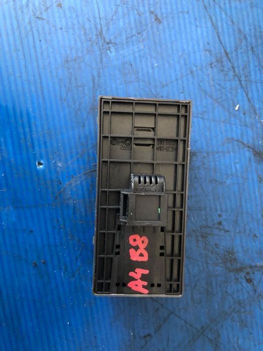 butoane comanda geam stanga fata audi a4 b8