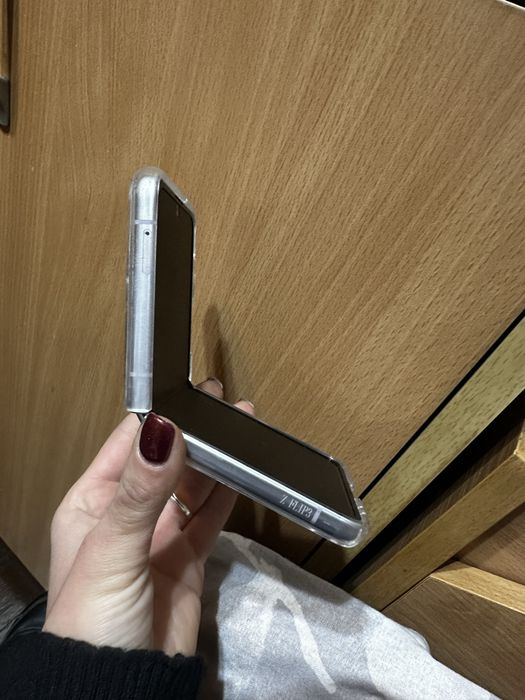 Samsung galaxy Z Flip3 5G