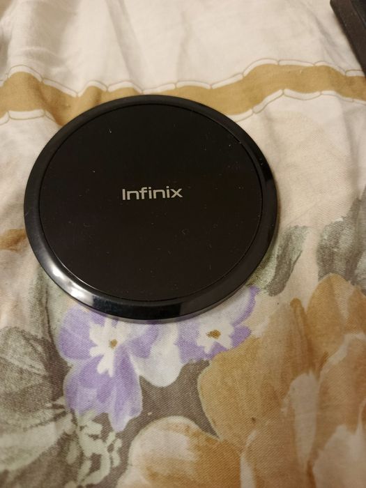Продам беспроводную зарядку от infinix