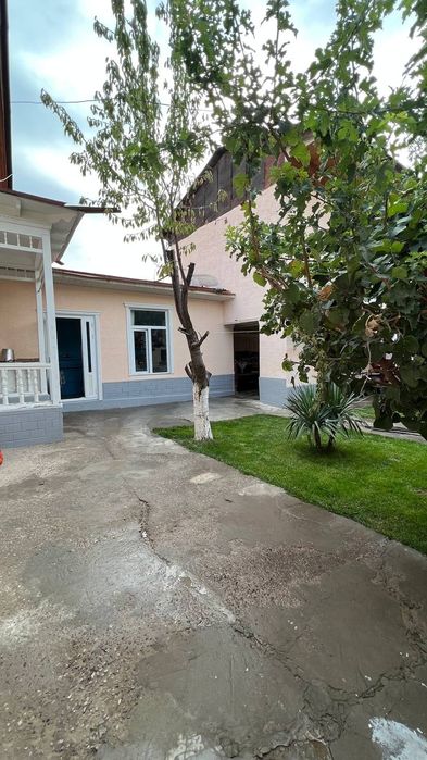 Xovli sotiladi eski shaxarda Olmozor tumanida qoshtut maxalasi