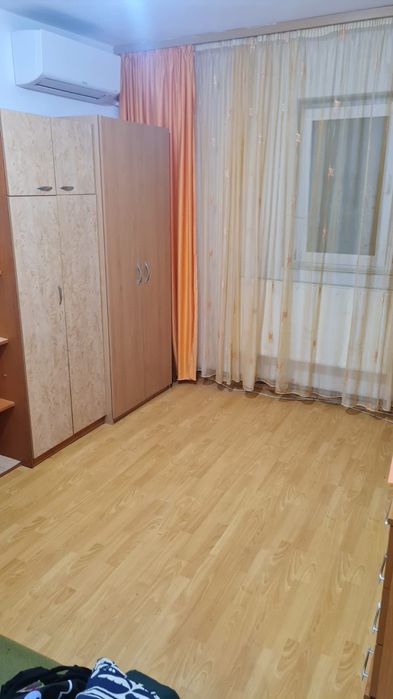 Persoană fizică vând garsoniera zona Siraj-D&C Sport Center