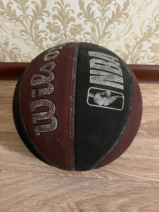 Баскетбольный мячь Wilson