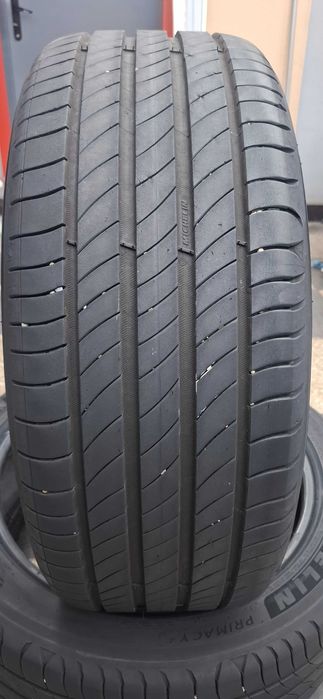 2бр. 225/45/18 Michelin 6.3mm грайфер, дот 21г. Безплатен монтаж