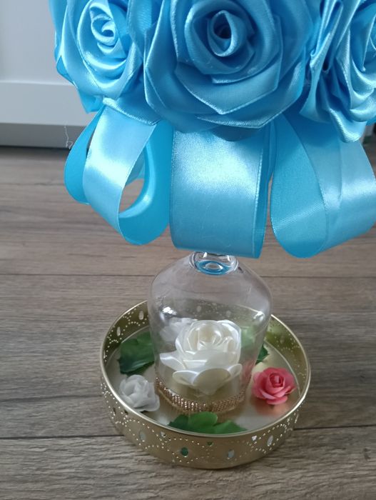 Aranjament flori satin