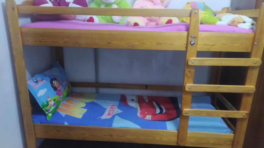 Двухъярусная кровать