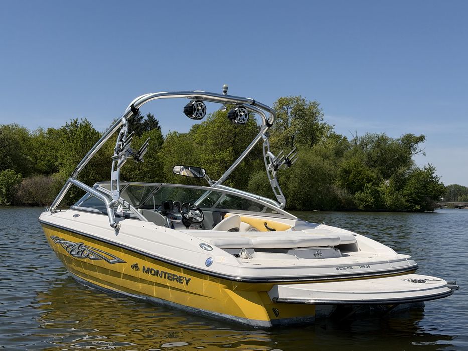 Barca Salupa Monterey 194 FS Mercruiser Inboard 4.3MPI EX 220PS