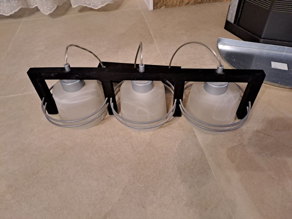 Candelabru          .